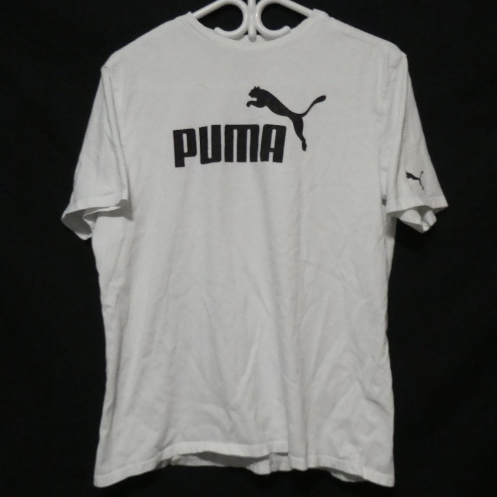 PUMA | medium | White Short Sleeve T-Shirt | Unisex